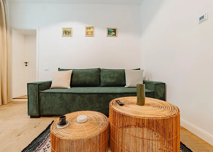 Downtown Boho Daire *